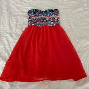 Strapless flowy pink dress